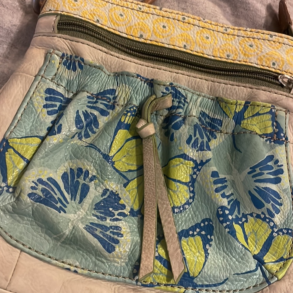 RARE Fossil crossbody purse with butterfly detail. - Picture 2 of 6